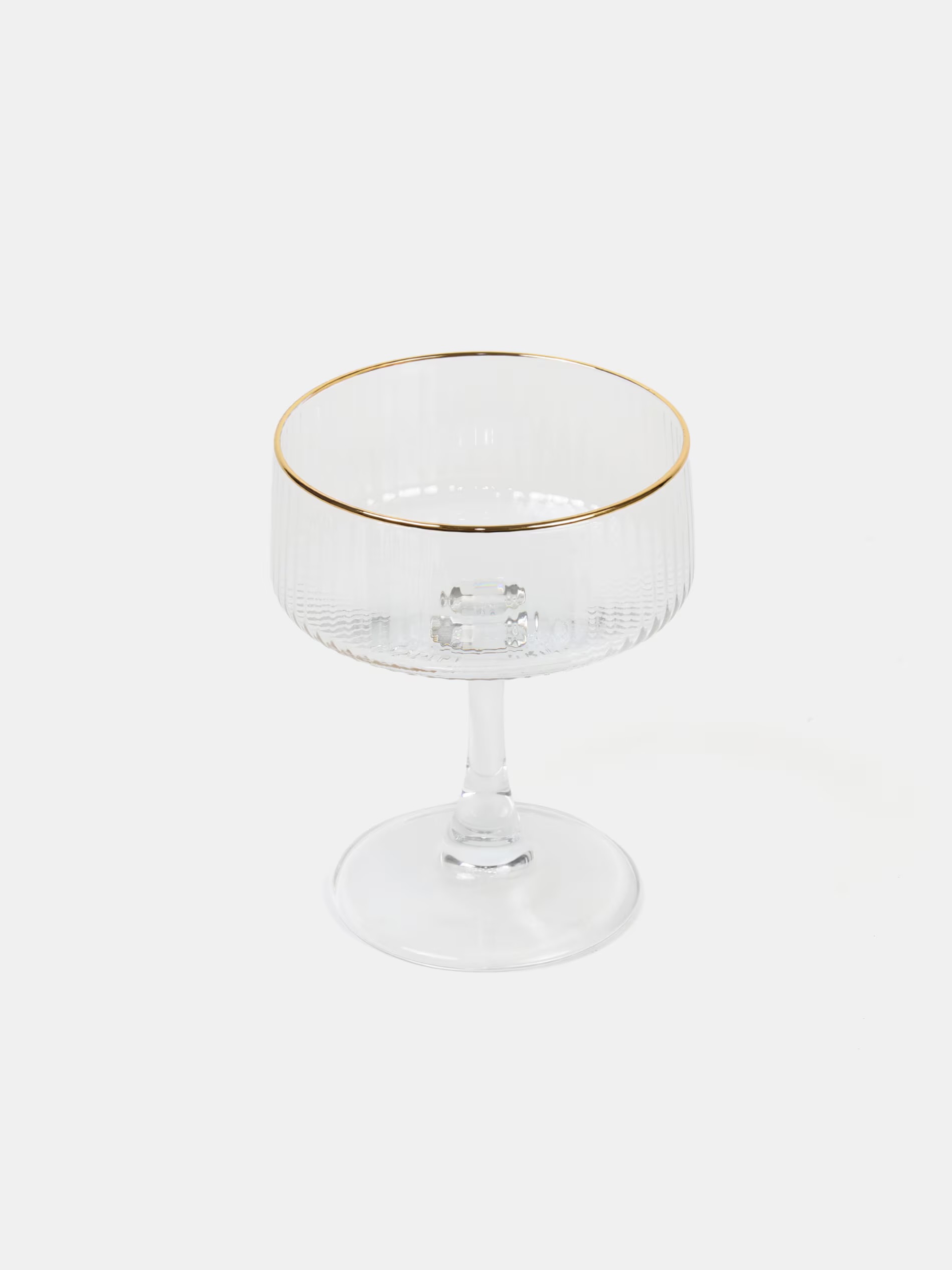 Ameerika vahuveinipokaal kuldse servaga